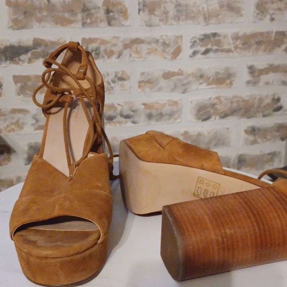 ALDO Platform/HEELS